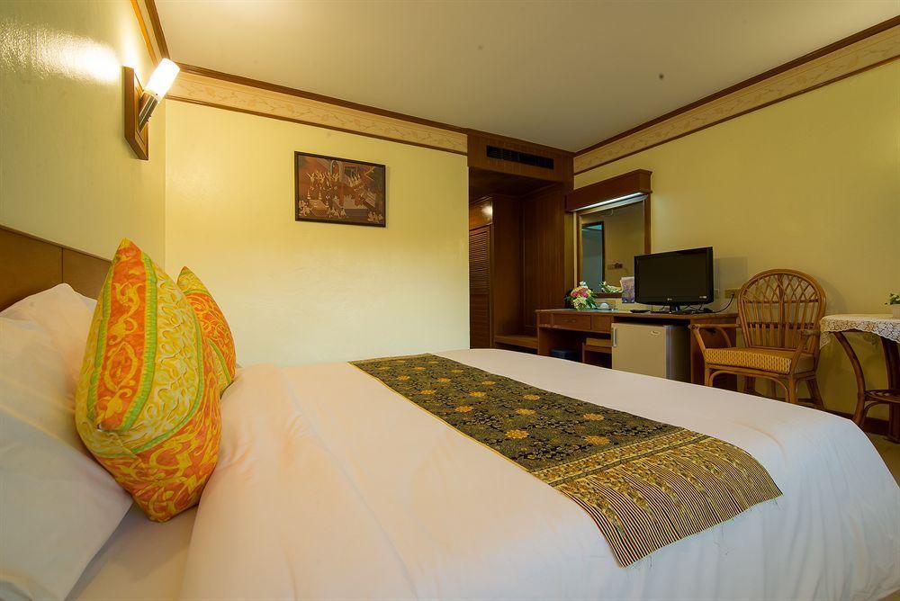 Krabi Royal Hotel Bagian luar foto