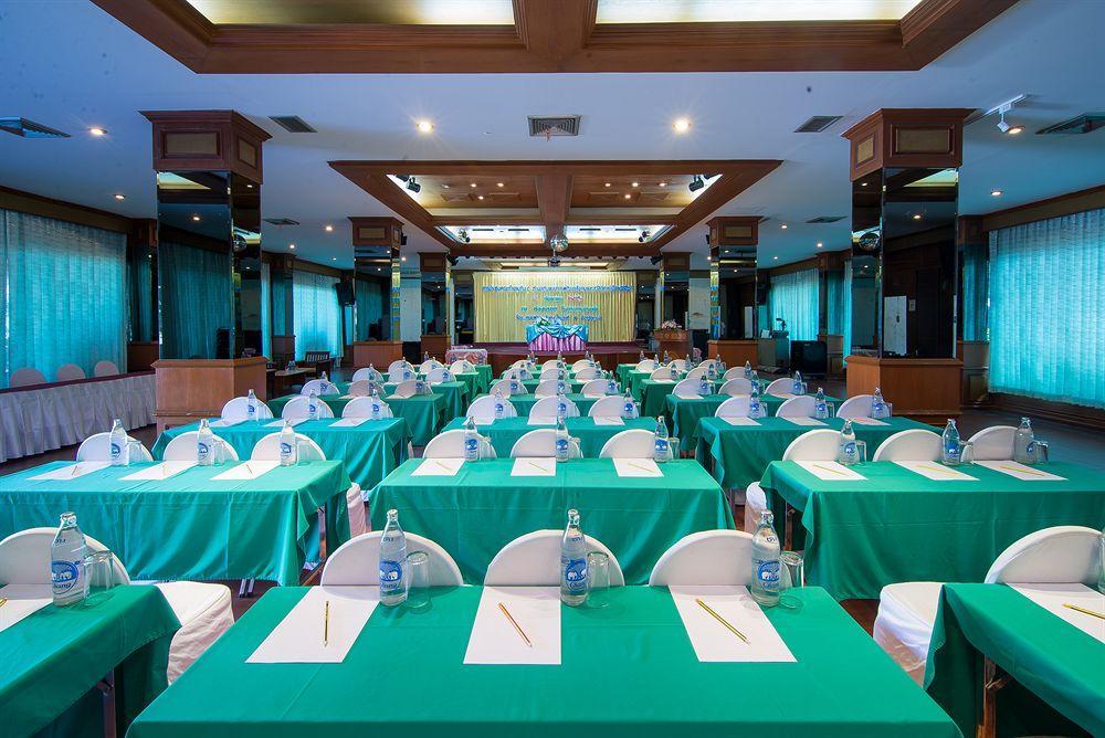 Krabi Royal Hotel Bagian luar foto