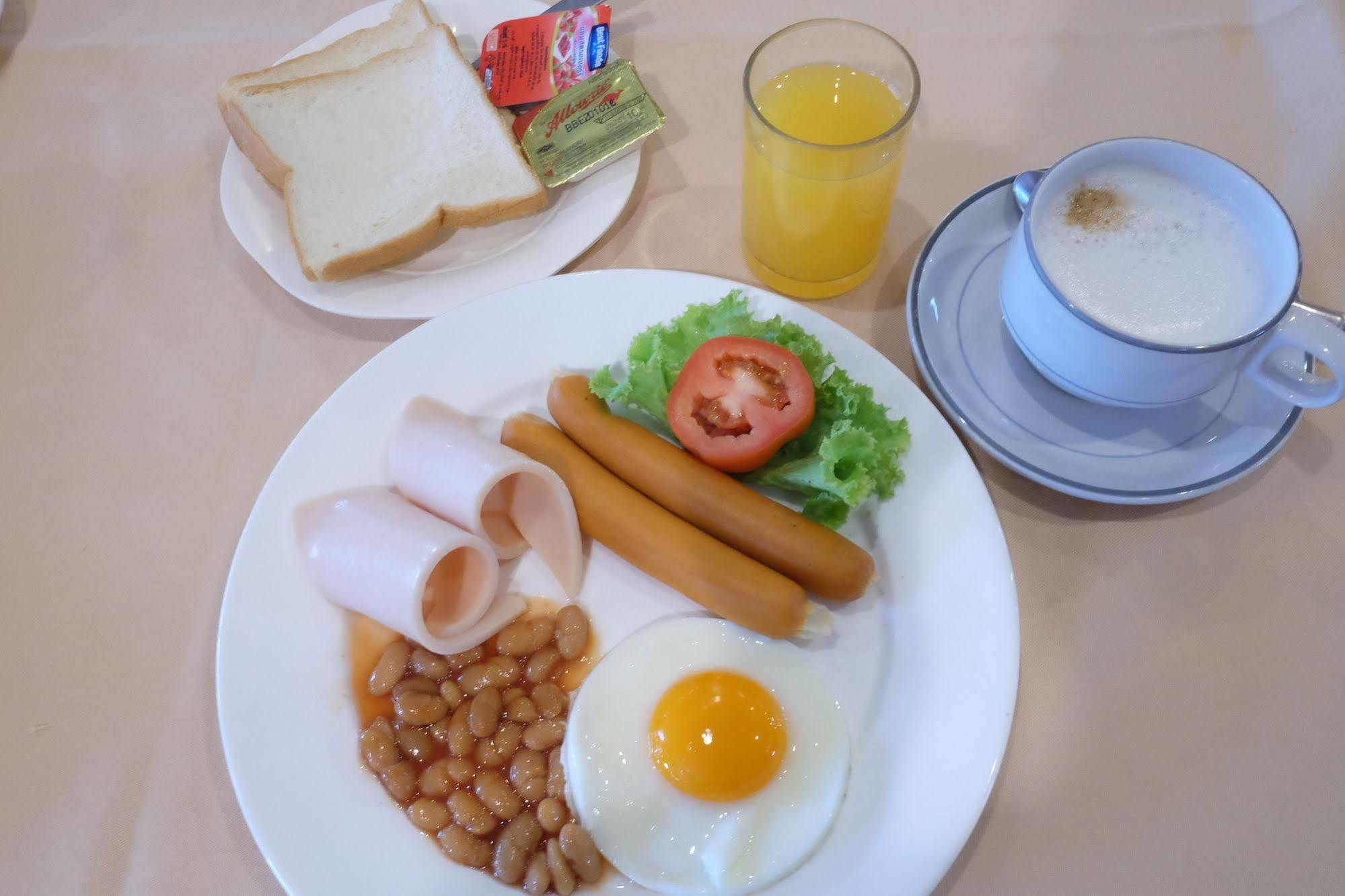 Krabi Royal Hotel Bagian luar foto